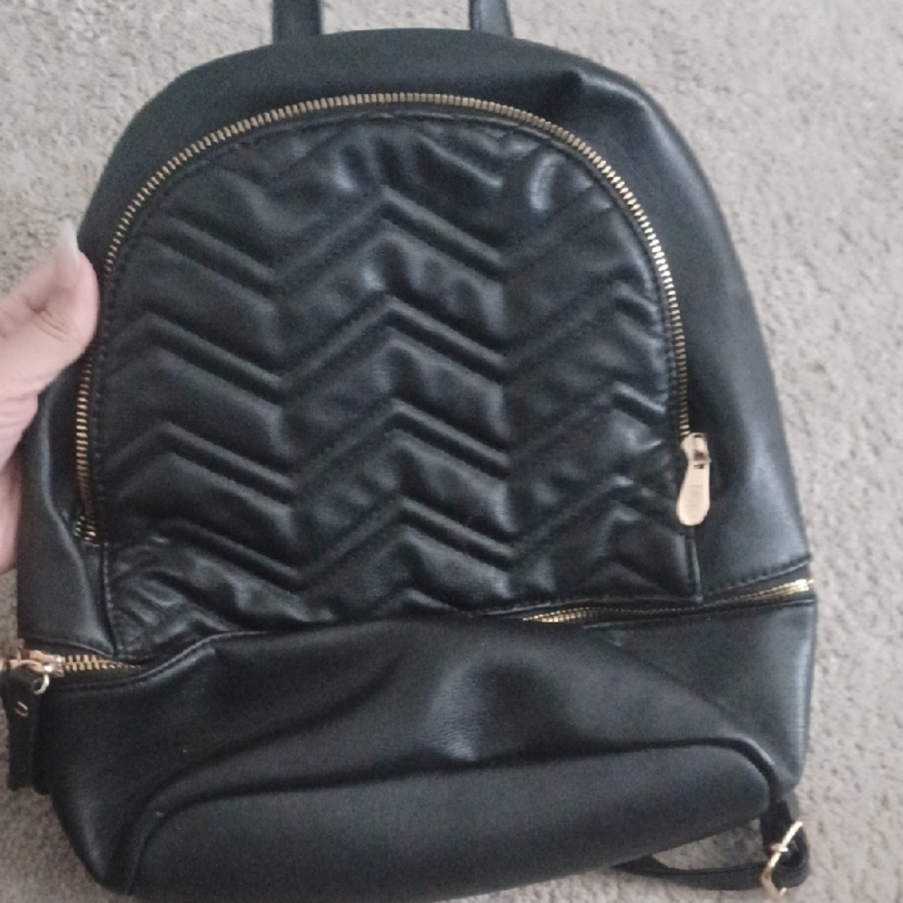 Source Unknown Black Quilted Backpack with Chevron Design